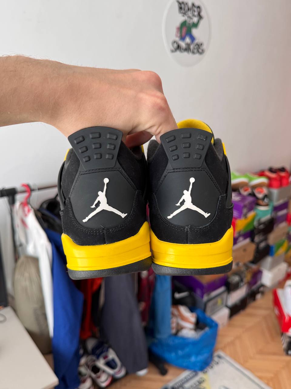 Nike Air Jordan 4 Yellow Thunder