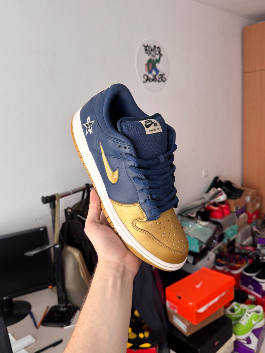 Nike Dunk Sb Low Jewel Swoosh x Supreme