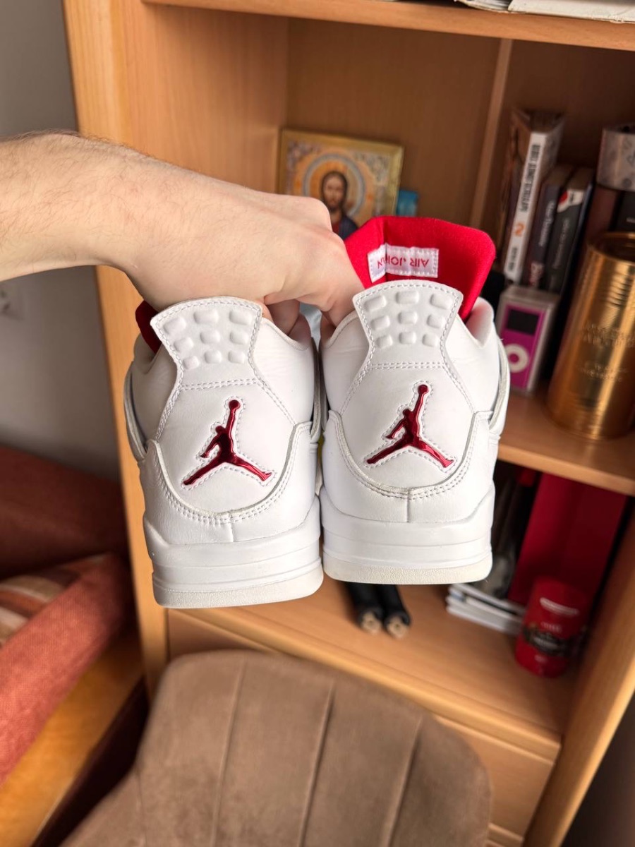 Nike Air Jordan 4 Metallic Red