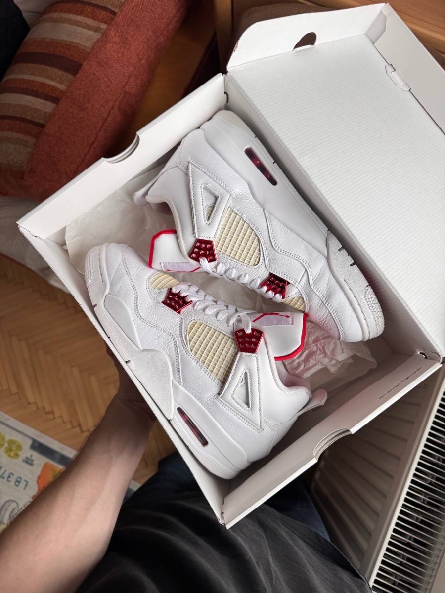 Nike Air Jordan 4 Metallic Red