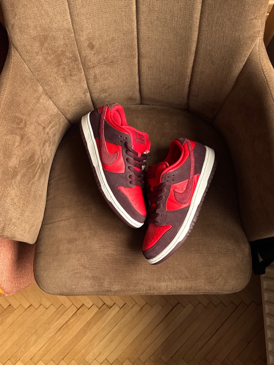 Nike Dunk Sb Low Cherry Red