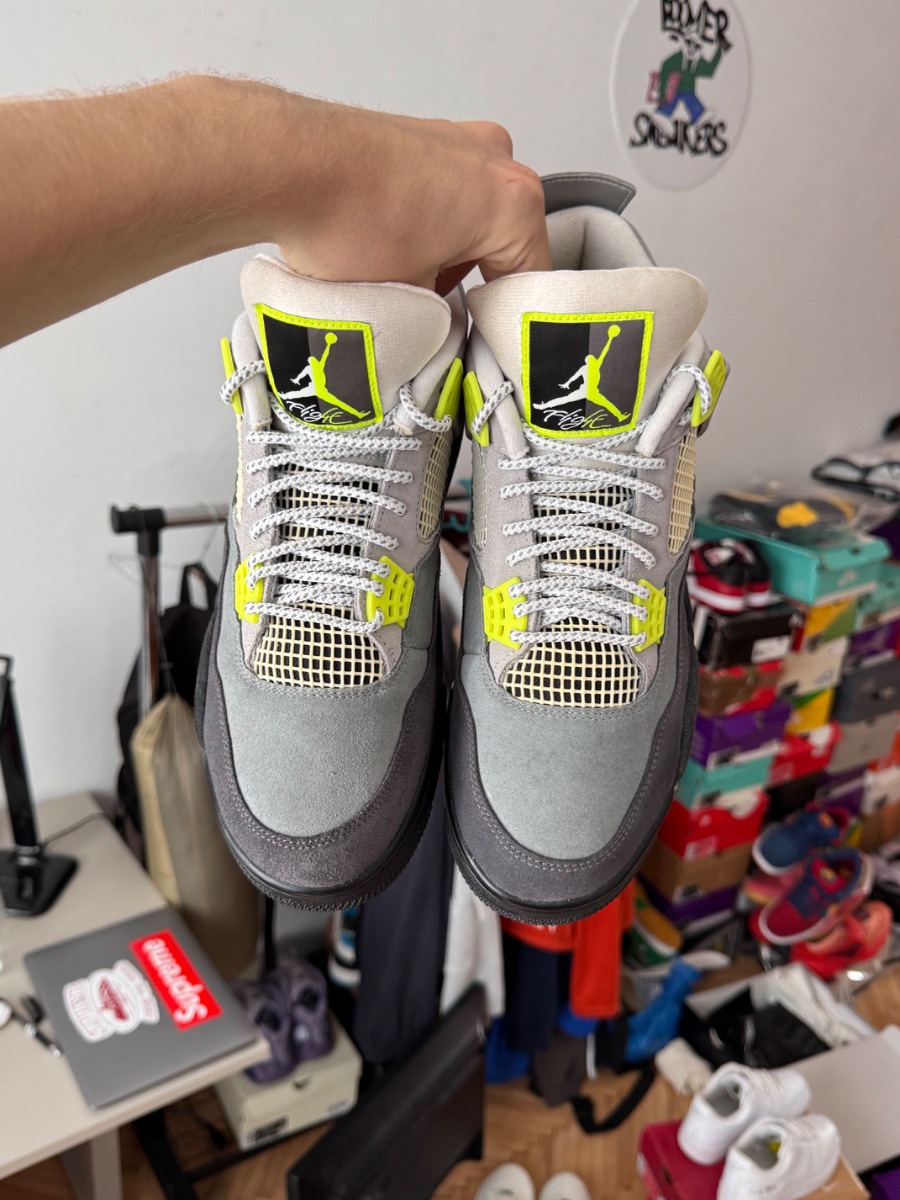 Nike Air Jordan 4 Neon Grey