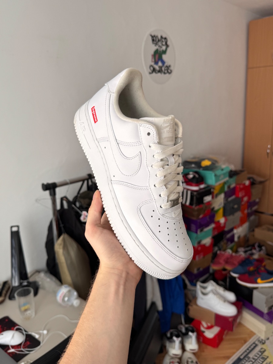 Nike Air Force 1 White x Supreme