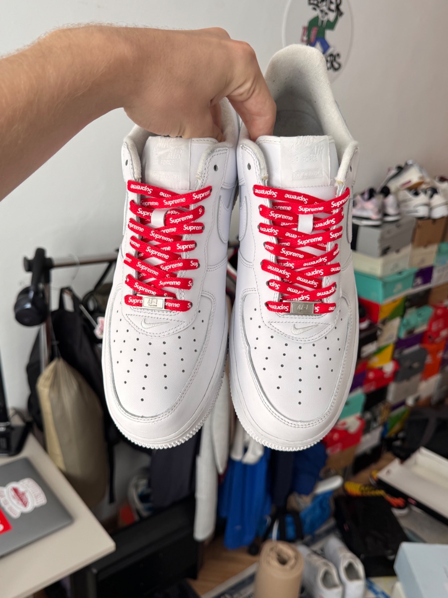 Nike Air Force 1 White x Supreme