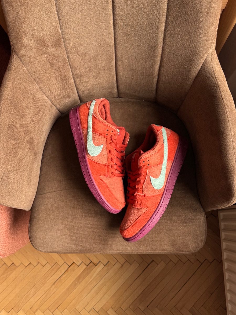Nike Dunk Sb Low Mystic Red