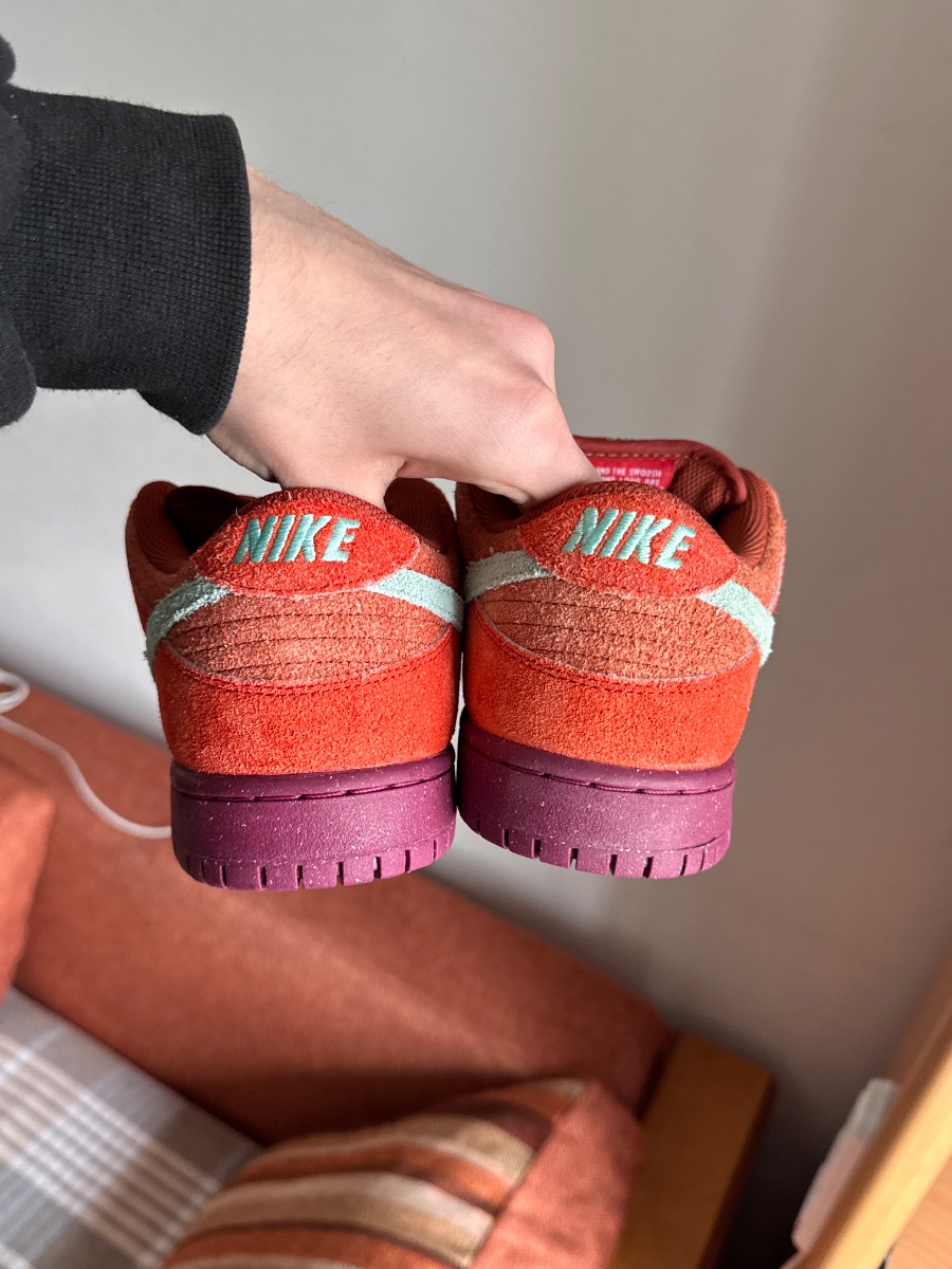 Nike Dunk Sb Low Mystic Red