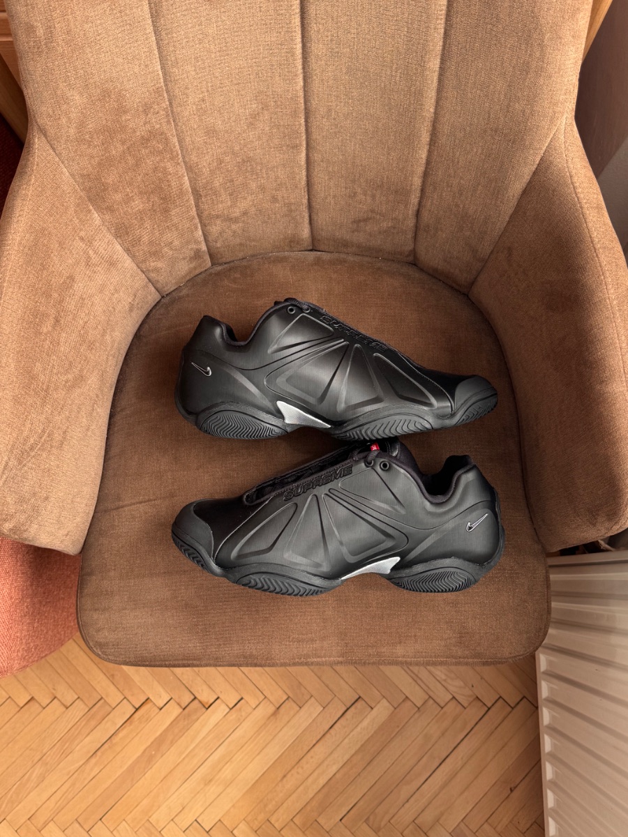 Nike Air Zoom Courtposite Black x Supreme