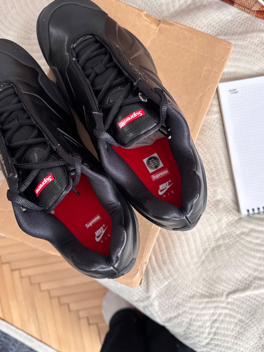 Nike Air Zoom Courtposite Black x Supreme