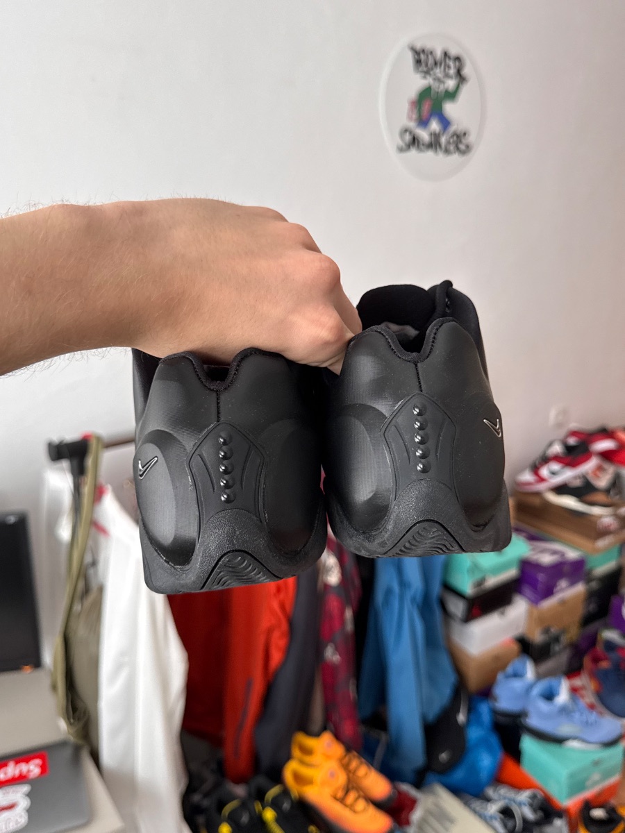 Nike Air Zoom Courtposite Black x Supreme