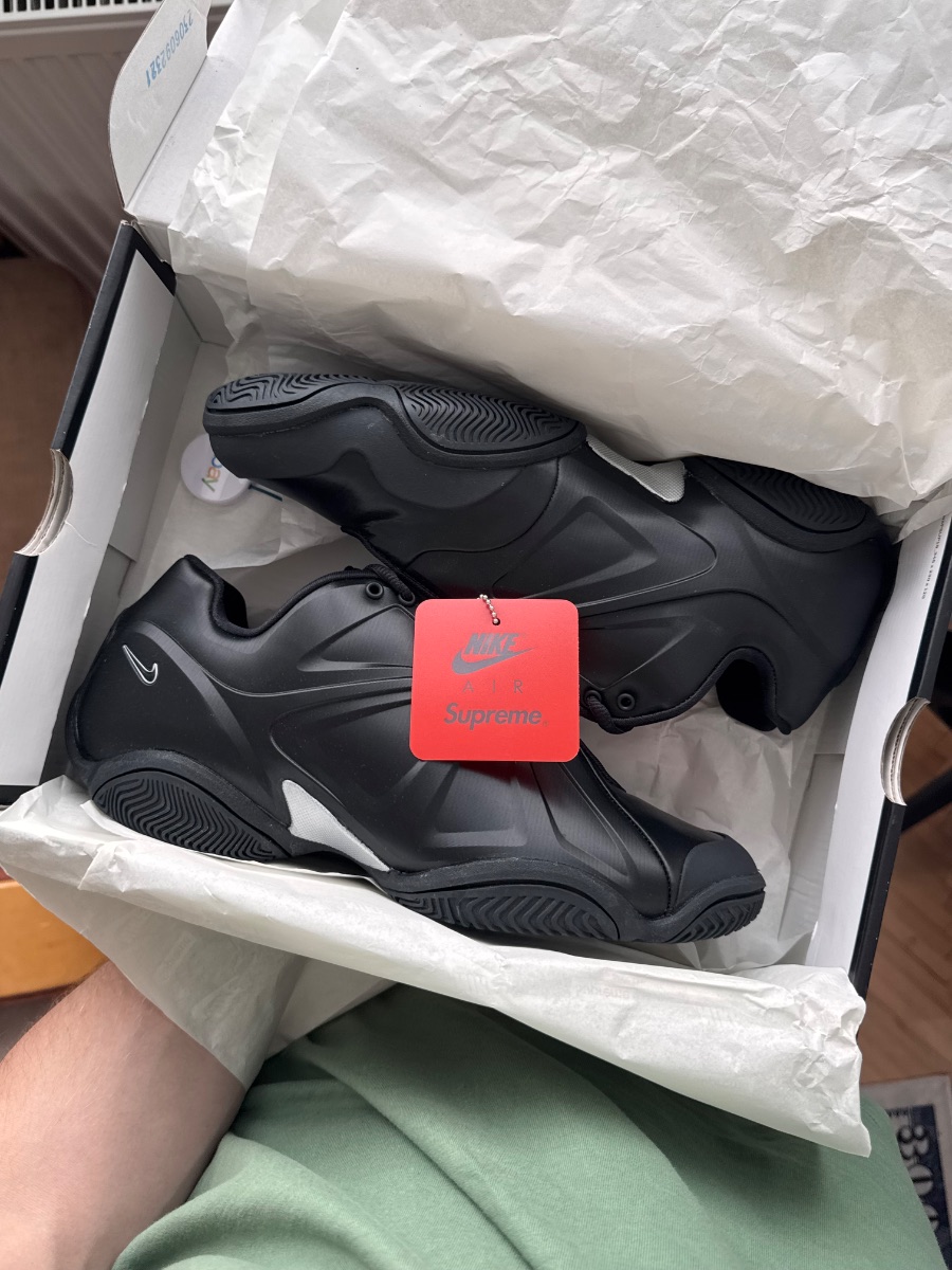 Nike Air Zoom Courtposite Black x Supreme
