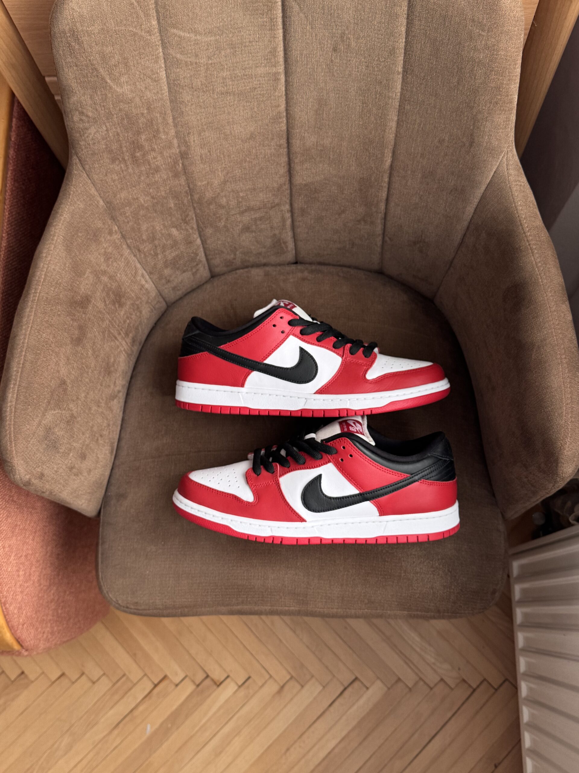 Nike Dunk Sb Low J-Pack Chicago Red